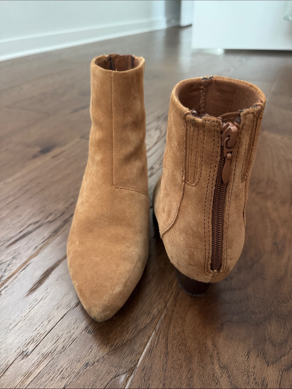 Clarks  padded Tan Suede Ankle Booties with Back Zip